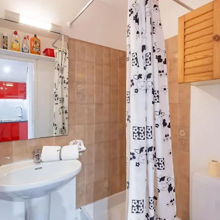 Appartement Les Pescadieres-1 By Interhome *
